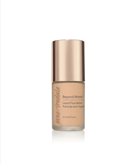 Beyond Matte Liquid Foundation M4