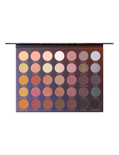 35XS No Silent Nights Artistry Palette
