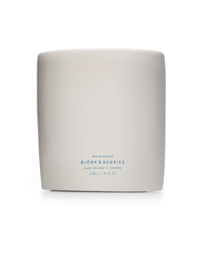Never Spring Scented Candle 220g